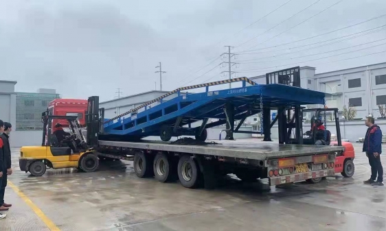 移動式登車橋卸貨分為哪幾類